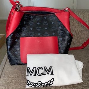 Crossbody/shoulder bag ( Firm on price)